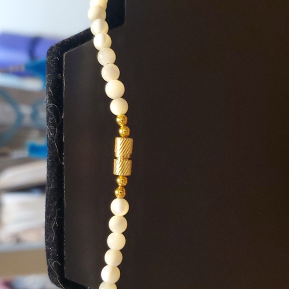 Mother of pearl necklace - Picture 3 of 3